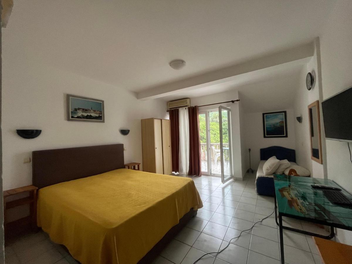Studio Apartments Kul Budva Eksteriør bilde